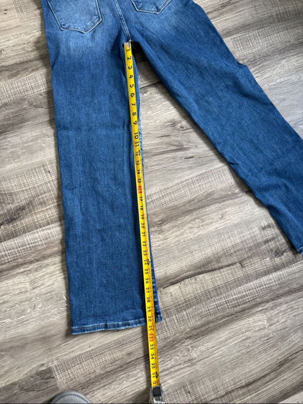 Classic Blue Wide-Leg Women's Jeans - Relaxed Flare - Picture 5 of 5